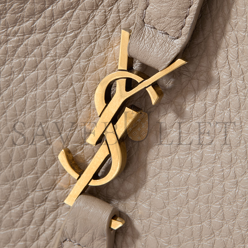 Y51 LE 5 À 7 BABY BEA IN GRAINED LEATHER 872469AADUU1346 (18*15*13cm)